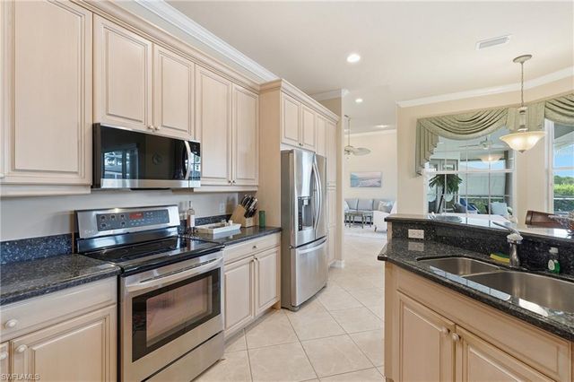 1621 Almeria CT, Marco Island, FL 34145