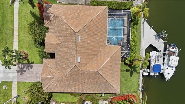 1621 Almeria CT, Marco Island, FL 34145