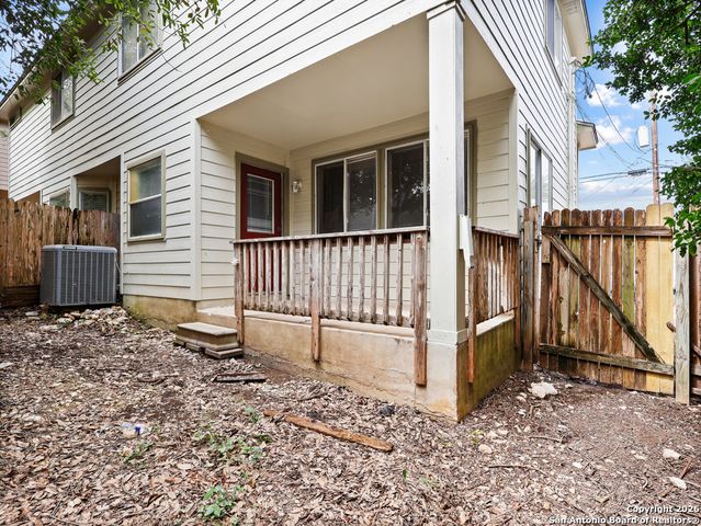 825 Sagewood, San Marcos, TX 78666