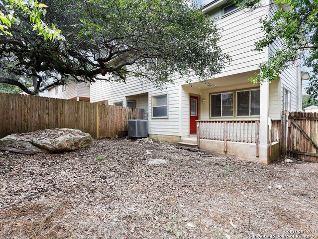 825 Sagewood, San Marcos, TX 78666