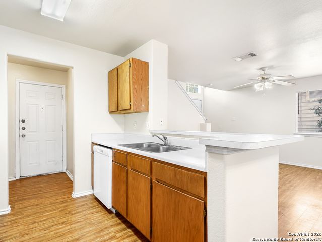 825 Sagewood, San Marcos, TX 78666