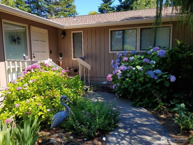 296 Taylor Blvd, Sequim, WA 98382