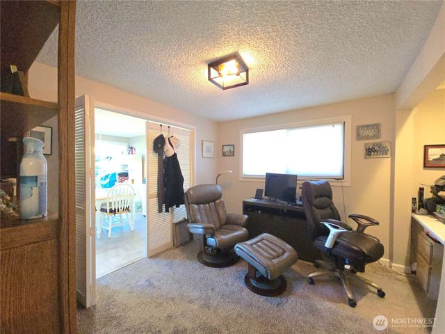 296 Taylor Blvd, Sequim, WA 98382