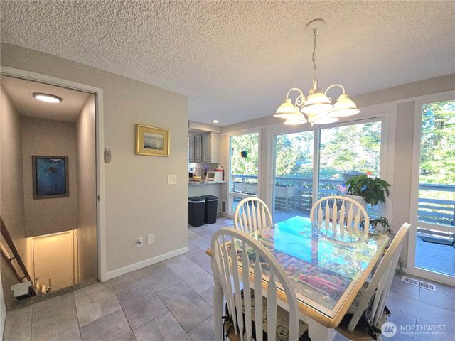 296 Taylor Blvd, Sequim, WA 98382