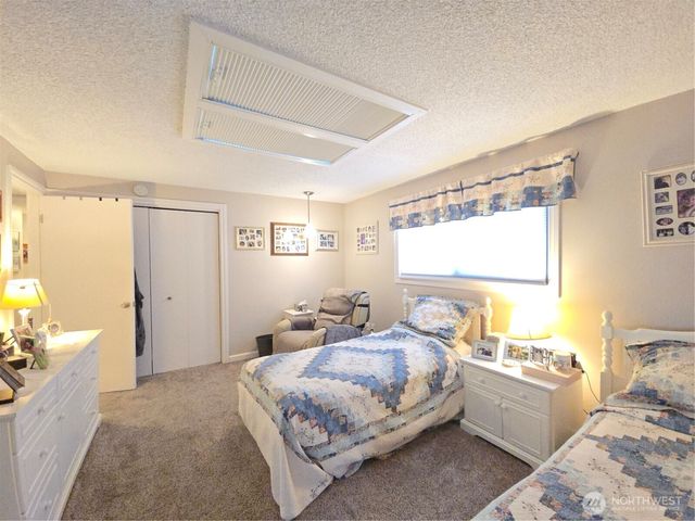 296 Taylor Blvd, Sequim, WA 98382