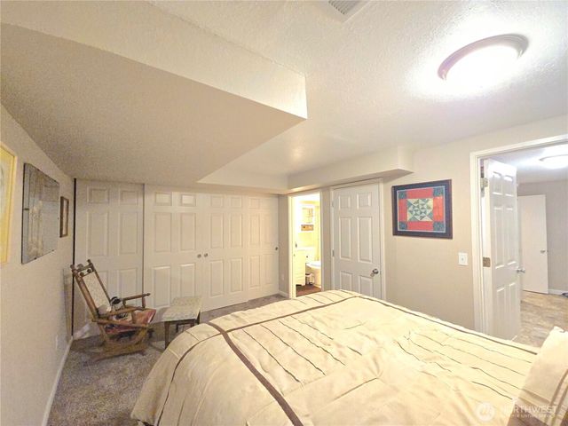 296 Taylor Blvd, Sequim, WA 98382