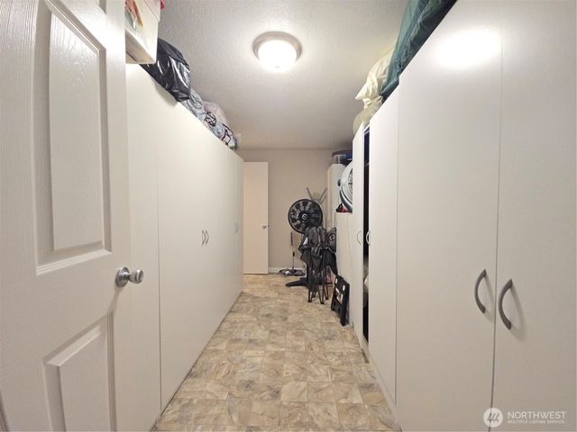 296 Taylor Blvd, Sequim, WA 98382