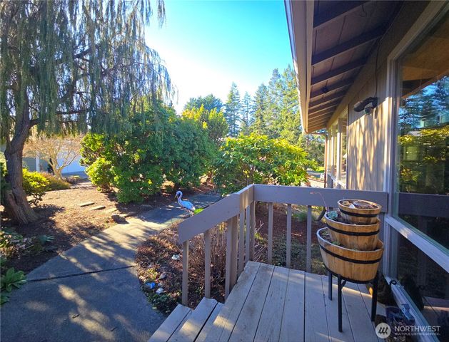 296 Taylor Blvd, Sequim, WA 98382