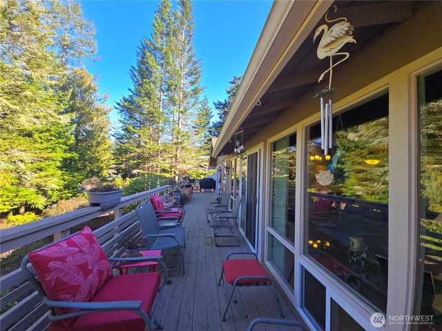 296 Taylor Blvd, Sequim, WA 98382