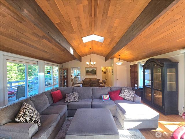 296 Taylor Blvd, Sequim, WA 98382