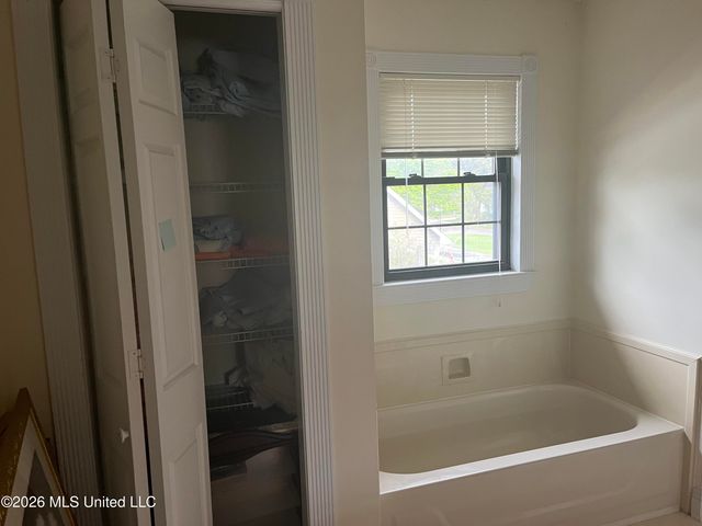2433 Champion, Gulfport, MS 39507