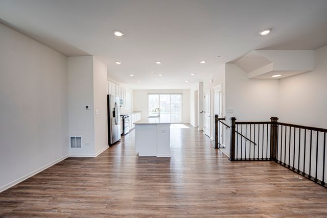 2939 SHOWPLACE Drive, Naperville, IL 60564