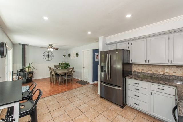 212 Durban Ave, Hopatcong Boro, NJ 07843