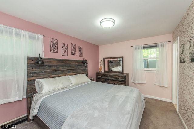 212 Durban Ave, Hopatcong Boro, NJ 07843