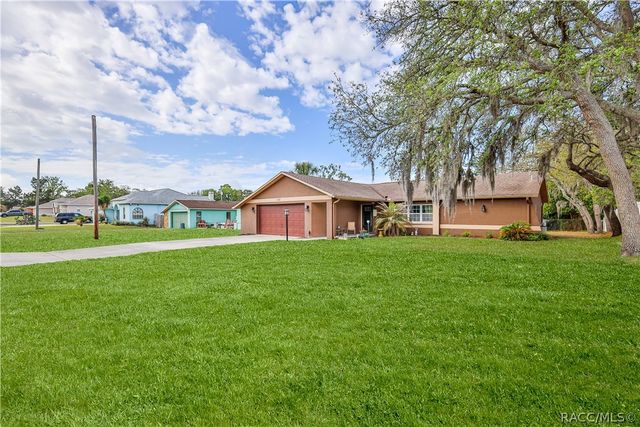 319 Dartmouth Avenue, Spring Hill, FL 34606