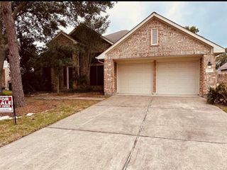 2606 Iris Court, Pearland, TX 77584