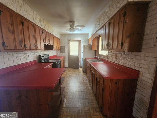 2513 Graywall Street, East Point, GA 30344