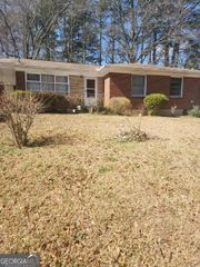 2513 Graywall Street, East Point, GA 30344