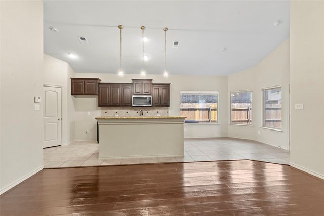 4809 Gunnison Drive, Denton, TX 76208