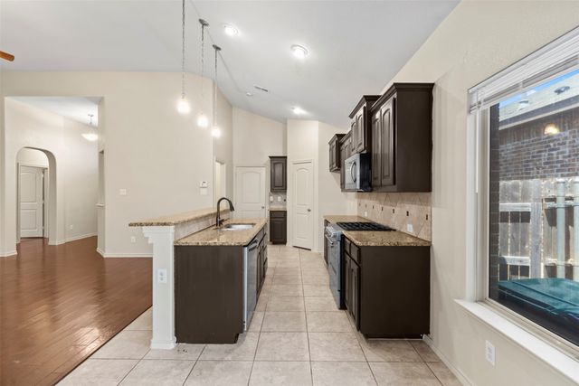 4809 Gunnison Drive, Denton, TX 76208