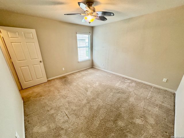 1450 Dancing Wolf, San Antonio, TX 78245