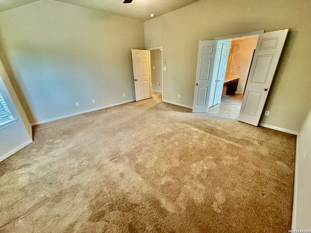 1450 Dancing Wolf, San Antonio, TX 78245