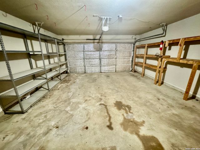 1450 Dancing Wolf, San Antonio, TX 78245