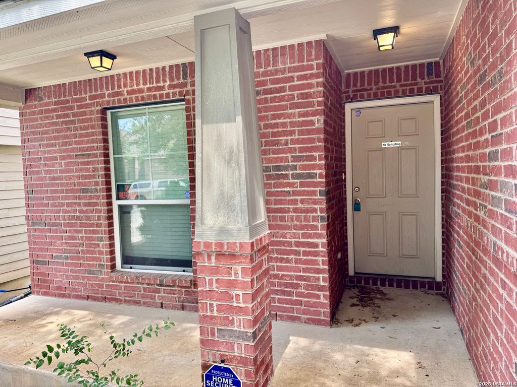 1450 Dancing Wolf, San Antonio, TX 78245