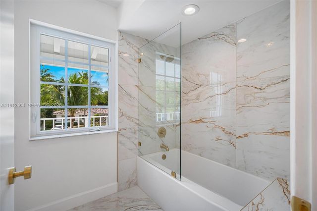 1457 Certosa Ave, Coral Gables, FL 33146