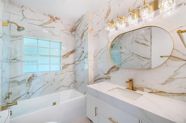 1457 Certosa Ave, Coral Gables, FL 33146