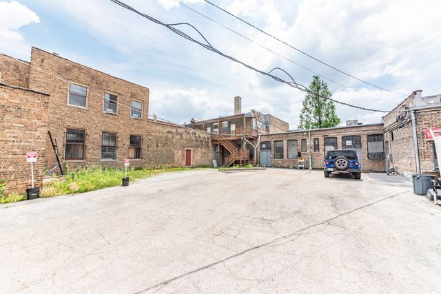 324 Lake Street 2R, Oak Park, IL 60302