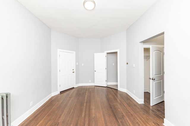 324 Lake Street 2R, Oak Park, IL 60302