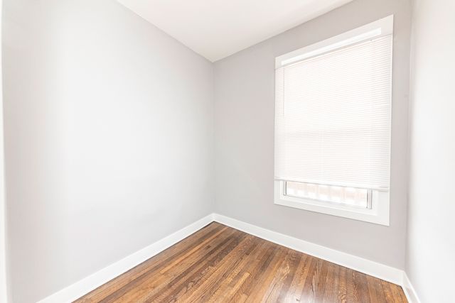 324 Lake Street 2R, Oak Park, IL 60302