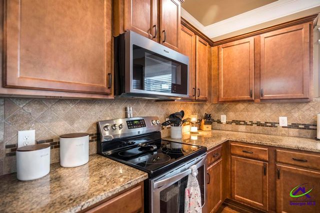 526 Hialeah Road, Bonaire, GA 31005