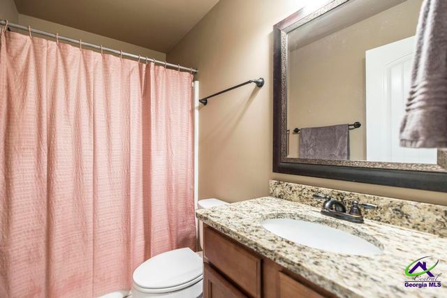 526 Hialeah Road, Bonaire, GA 31005