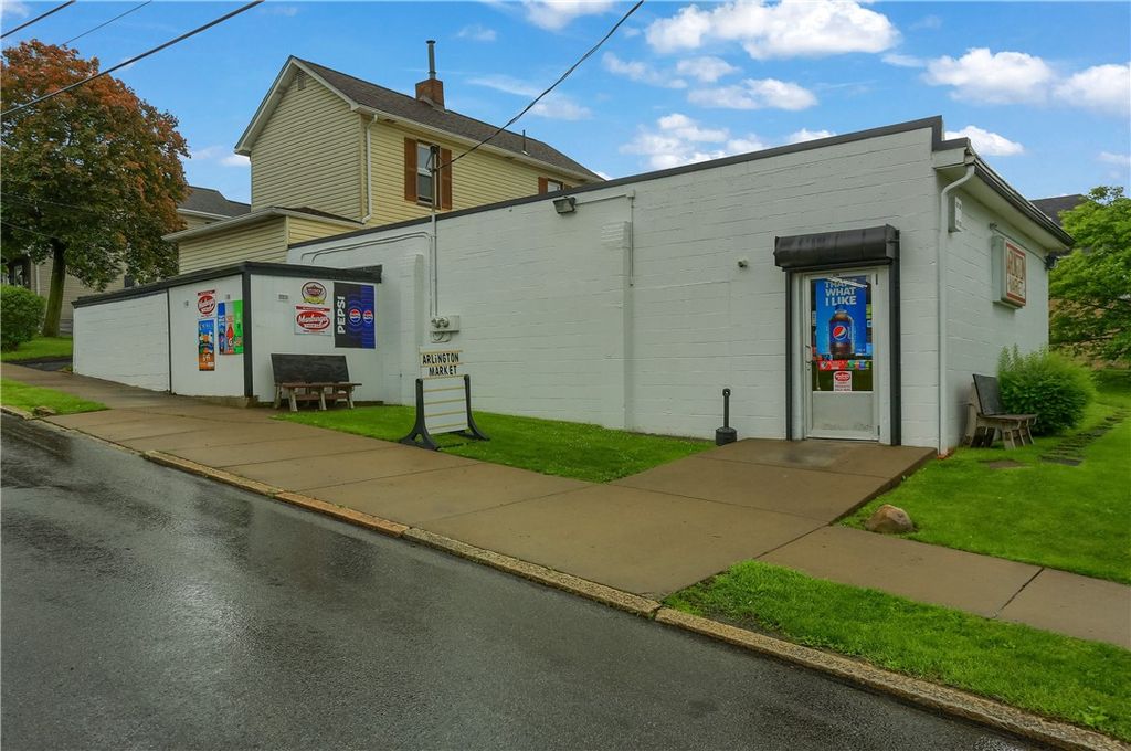 726 Arlington Ave, New Castle, PA 16101