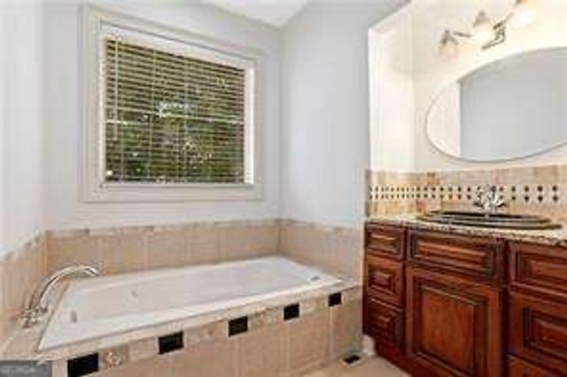 105 Ensley Point, Fayetteville, GA 30214