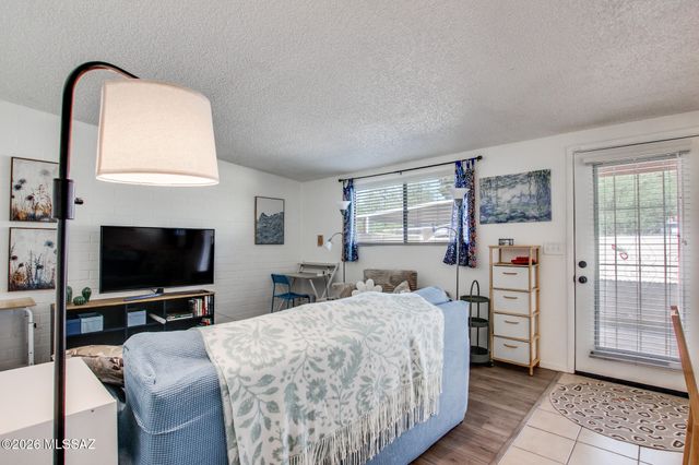 2550 E Sequoyah, Tucson, AZ 85716