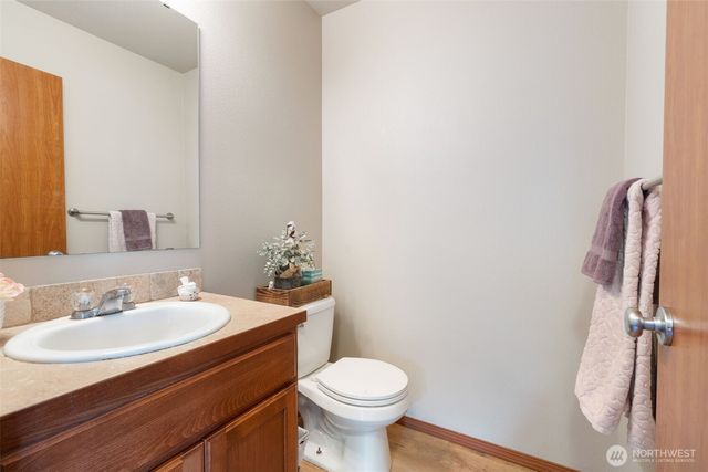 421 Stadium Loop, Napavine, WA 98565