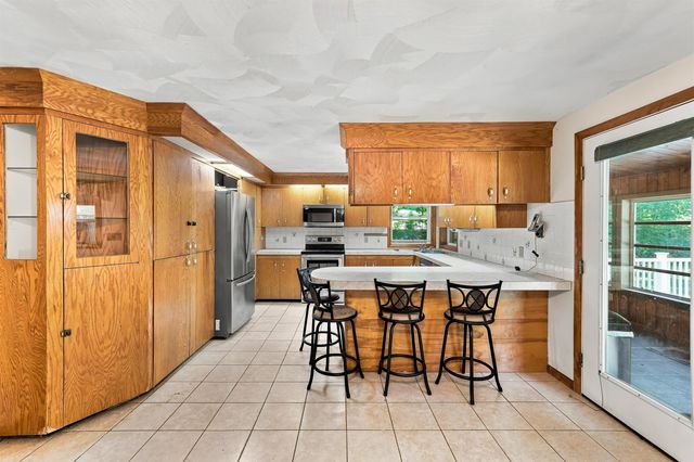 36 Governor Dinsmore Road, Windham, NH 03087