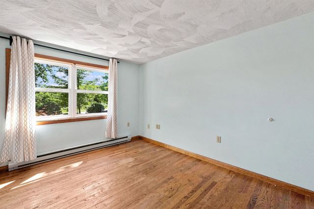 36 Governor Dinsmore Road, Windham, NH 03087