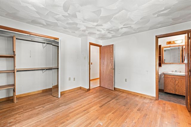36 Governor Dinsmore Road, Windham, NH 03087
