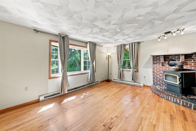 36 Governor Dinsmore Road, Windham, NH 03087