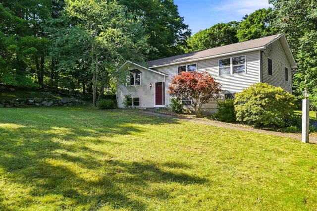 36 Governor Dinsmore Road, Windham, NH 03087