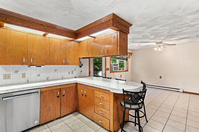 36 Governor Dinsmore Road, Windham, NH 03087