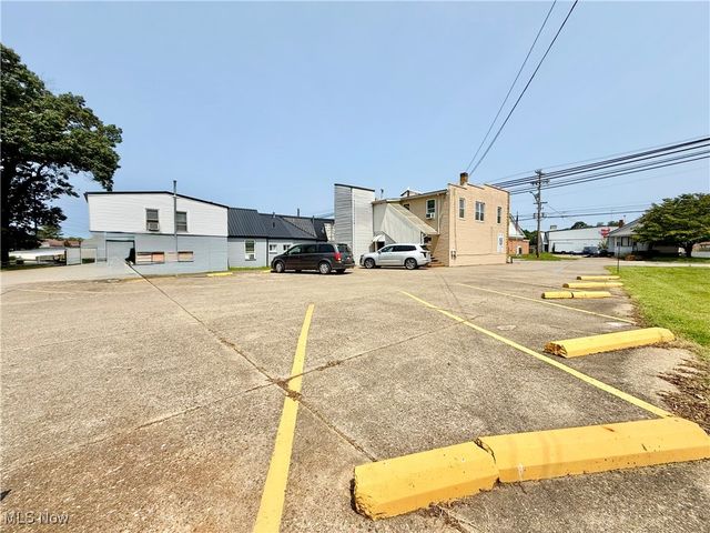 2007 Washington Boulevard, Belpre, OH 45714