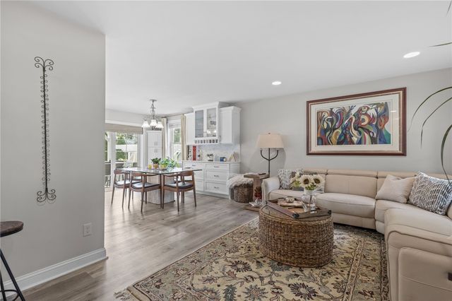 80 Preston Drive, Warwick, RI 02886