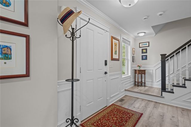 80 Preston Drive, Warwick, RI 02886