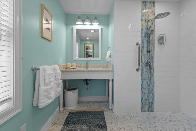 80 Preston Drive, Warwick, RI 02886