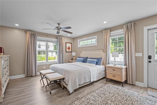 80 Preston Drive, Warwick, RI 02886